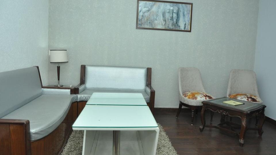 Hotel Jsr Continental Dehradun Exterior photo