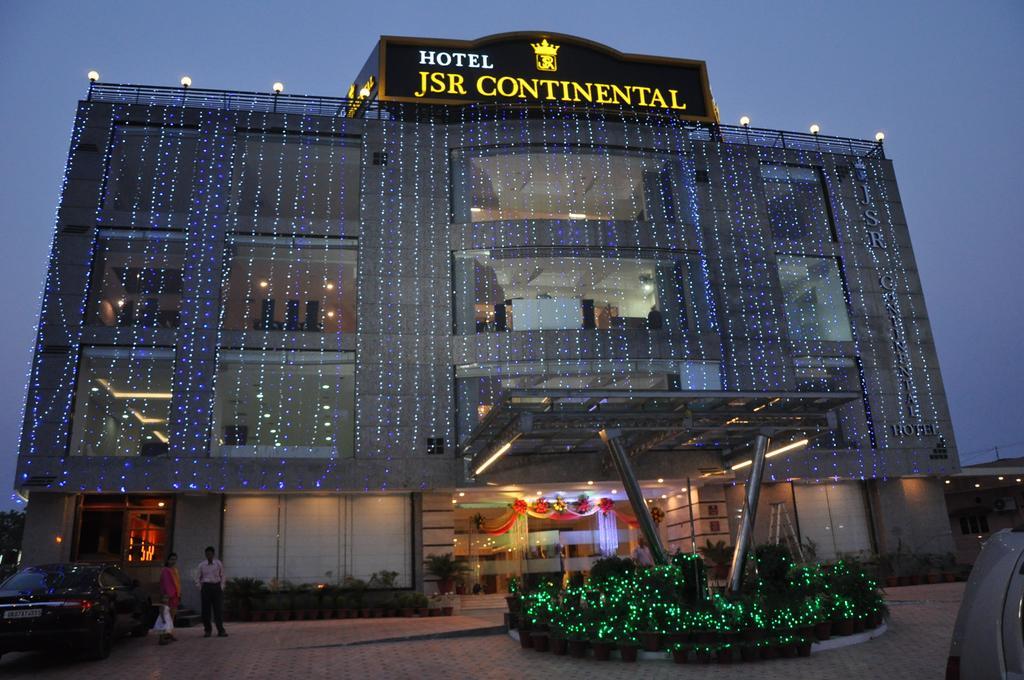 Hotel Jsr Continental Dehradun Exterior photo